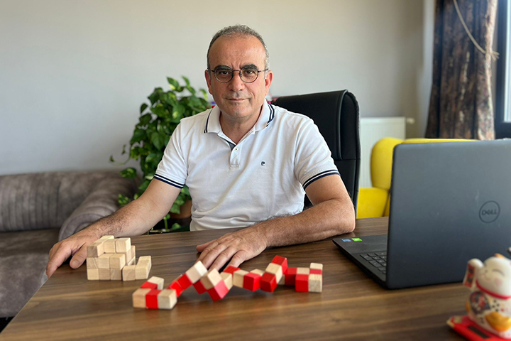 Türkiye’de Bir İlk: Anaokulu Devirlerinde Yeni Bir Dönem Başlatan Anaokulu ve Kreş uzmanı Salim Aydın