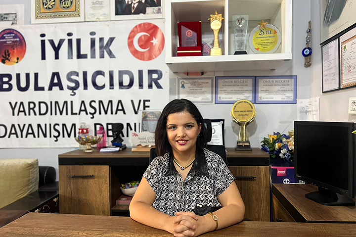 “İyilik Bulaşıcıdır” Derneği Başkanı Melek Gözen: ‘Bir çocuğun yüzündeki tebessüm bize yeter’