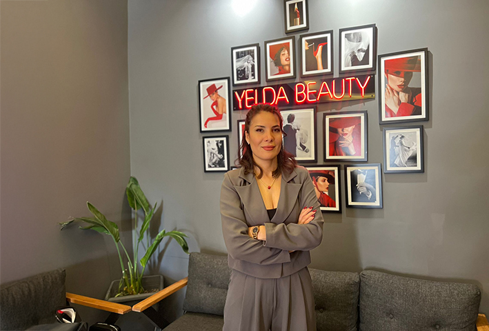 Yelda Beauty ile Güzelliğin Yeni Adresi: İran’dan Adana’ya Uzanan Başarı Hikâyesi – Uzman Yelda Özekici’den İpek Kirpik Sanatına Dokunuşlar